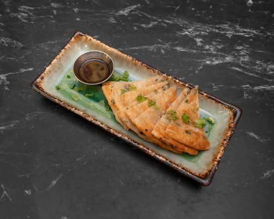 葱油饼 Scallion Pancakes